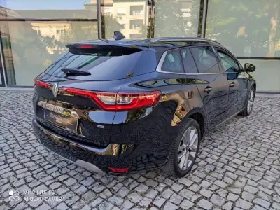 Renault Mégane Sport Tourer 2018 - 14900 EUR, 112000 km - AUTO.MOTO.pt - 112000km - foto 28 de 28
