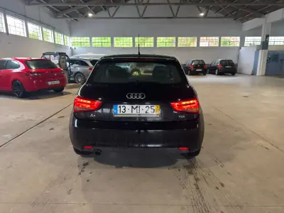 Audi A1 2011 - 10895 EUR, 86000 km - AUTO.MOTO.pt - 86000km - foto 3 de 16