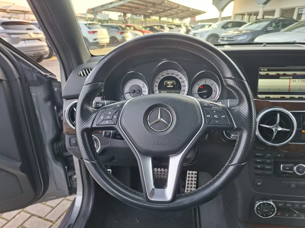Mercedes-Benz GLK 250 2014 - 22500 EUR, 139500 km - AUTO.MOTO.pt - 139500km - foto 15 de 32