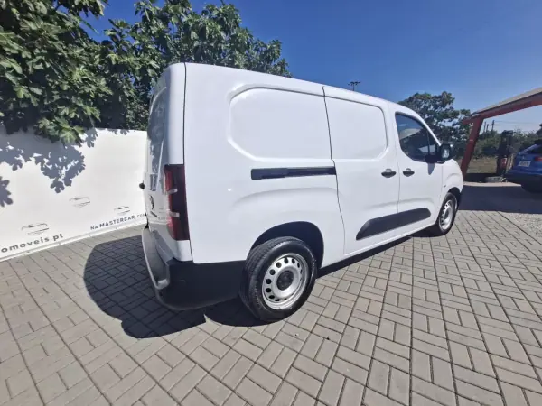 Peugeot Partner 2022 - 14850 EUR, 98726 km - AUTO.MOTO.pt - 98726km - foto 36 de 40
