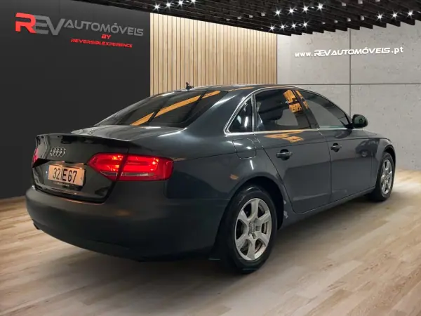 Audi A4 2009 - 9450 EUR, 271798 km - 271798km - foto 3 de 20