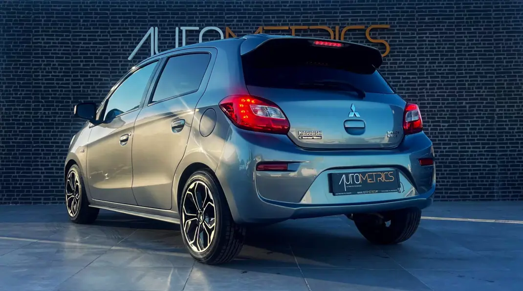 Mitsubishi Space Star 2018 - 11500 EUR, 103000 km - AUTO.MOTO.pt - 103000km - foto 3 de 13