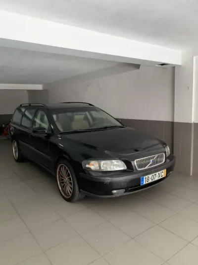 Volvo V70 2004 — photo 5 of 7