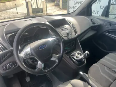 Ford Transit Connect 2016 — foto 4 de 8