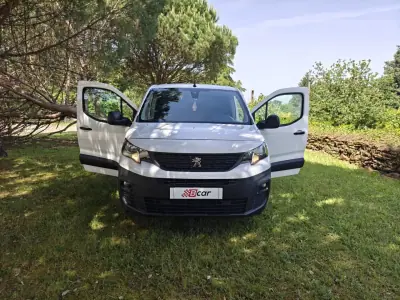 Peugeot PARTNER GIRAFON 2021 - 12900 EUR, 104300 km - AUTO.MOTO.pt - 104300km - foto 18 de 31