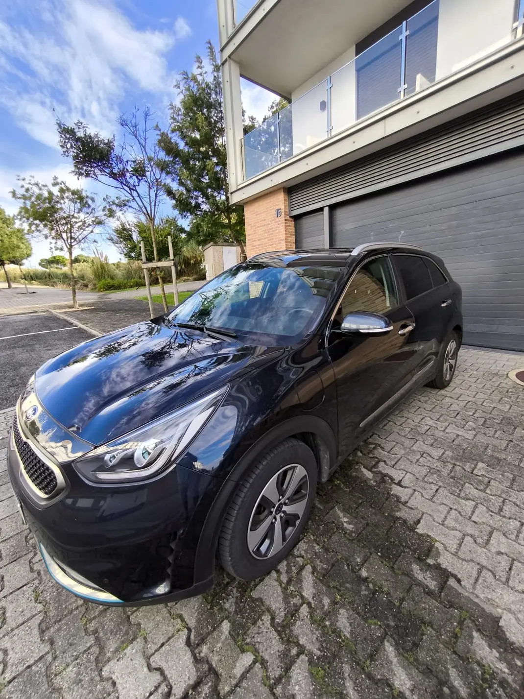 Kia Niro 2019 - 17000 EUR, 54000 km - 54000km - foto 2 de 11
