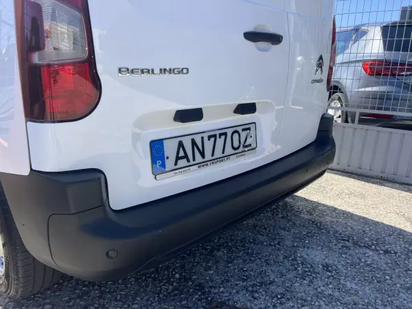 Citroën Berlingo 2022 - 13800 EUR, 118170 km - AUTO.MOTO.pt - 118170km - foto 11 de 12