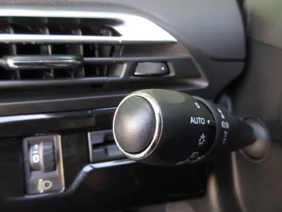 Citroën C4 Grand Picasso 2014 - 11490 EUR, 185000 km - AUTO.MOTO.pt - 185000km - foto 21 de 60