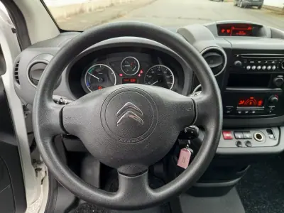 Citroën e-Berlingo 2020 - 8990 EUR, 22300 km - AUTO.MOTO.pt - 22300km - foto 11 de 14