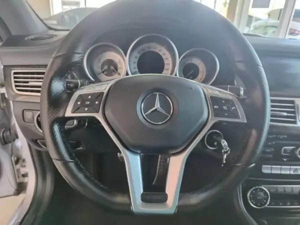 Mercedes-Benz CLS 250 2012 - 19500 EUR, 254000 km - AUTO.MOTO.pt - 254000km - foto 26 de 37