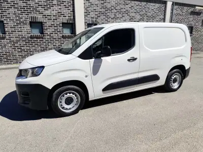 Peugeot Partner 1.6 HDI , 3 Lug. , Iva Dedutivel 2019 - 12480 EUR, 131000 km - AUTO.MOTO.pt - 131000km - foto 3 de 29