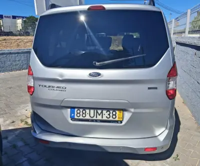 Ford Tourneo Courier 2018 - 8500 EUR, 206000 km - 206000km - foto 6 de 7
