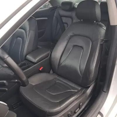 Audi A5 2009 - 13490 EUR, 258000 km - AUTO.MOTO.pt - 258000km - foto 17 de 20