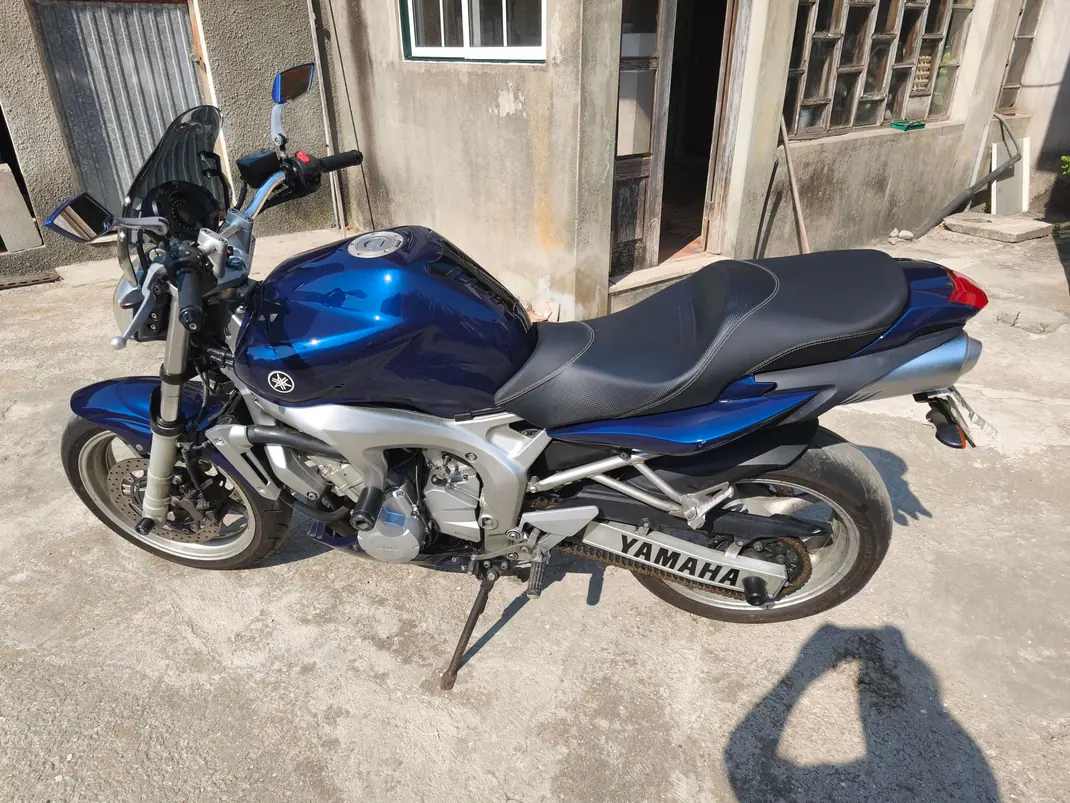 Yamaha FZ 6 2004 - 3000 EUR, 10487 km - 10487km - foto 3 de 7