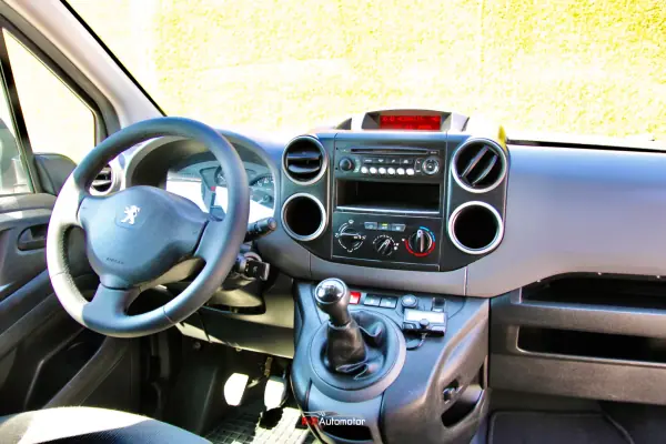 Peugeot Partner 2019 - 11700 EUR, 154000 km - AUTO.MOTO.pt - 154000km - foto 20 de 20