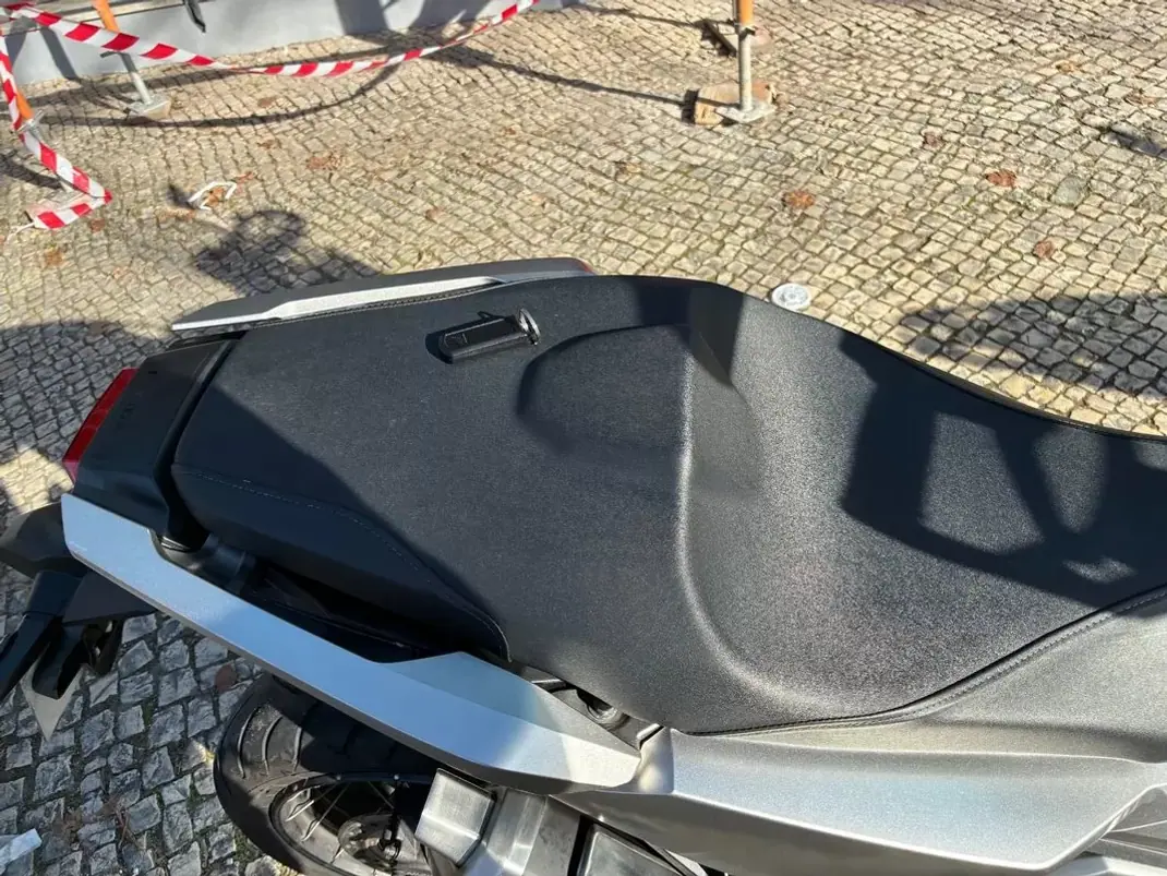 Honda 599 2021 - 9150 EUR, 45451 km - AUTO.MOTO.pt - 45451km - foto 8 de 14
