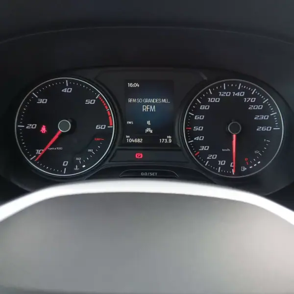 SEAT Ateca 2022 - 22500 EUR, 104680 km - AUTO.MOTO.pt - 104680km - foto 23 de 27