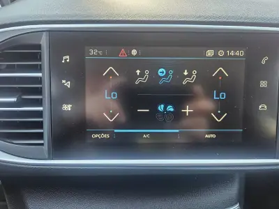 Peugeot 308 2018 - 13200 EUR, 61900 km - 61900km - foto 34 de 37