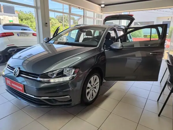 Volkswagen Golf Variant 2019 - 18250 EUR, 35000 km - AUTO.MOTO.pt - 35000km - foto 14 de 23