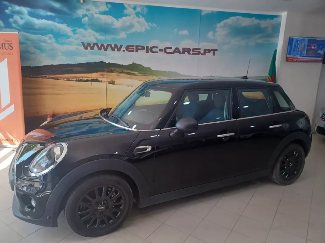 MINI 5 Portas 2019 - 13490 EUR, 199185 km - 199185km - foto 3 de 34