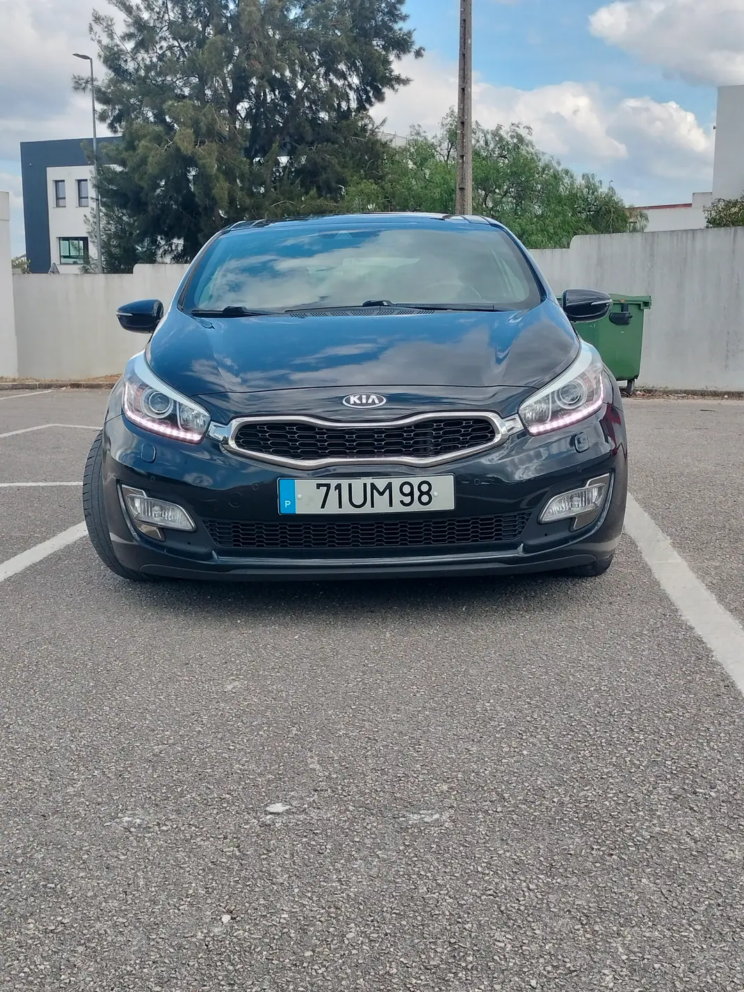 Kia ProCeed 2013 - 7500 EUR, 237000 km - AUTO.MOTO.pt - 237000km - foto 7 de 12