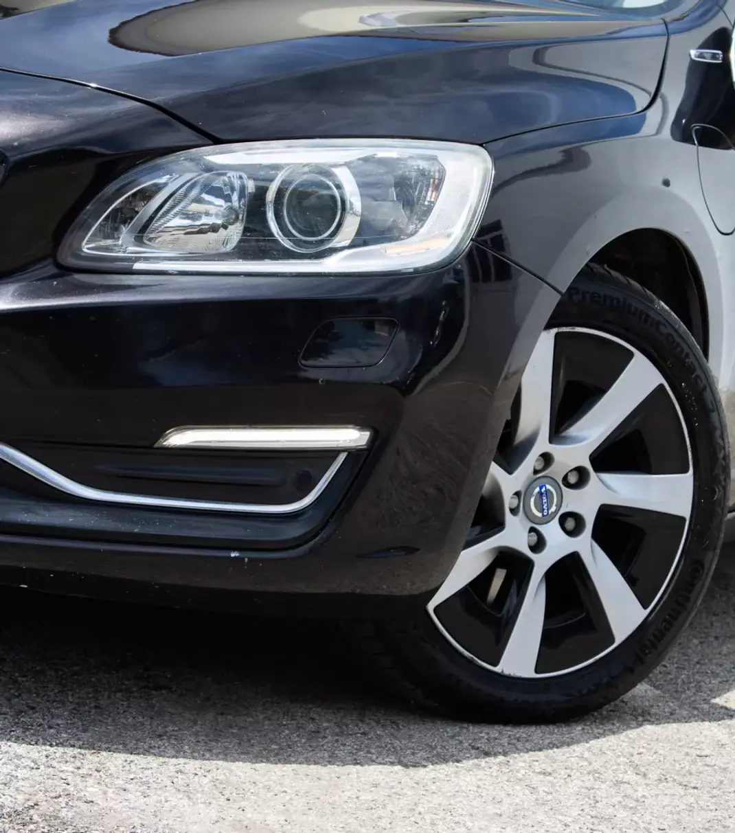 Volvo V60 2013 - 12500 EUR, 242000 km - 242000km - foto 8 de 45