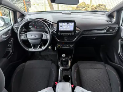 Ford Fiesta 2018 - 12500 EUR, 99424 km - AUTO.MOTO.pt - 99424km - foto 22 de 25