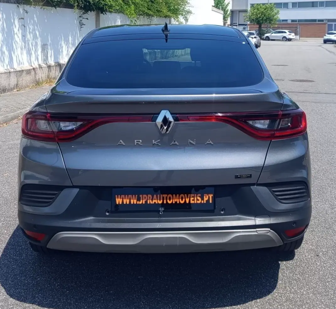 Renault Arkana 2022 - 22990 EUR, 38600 km - 38600km - foto 8 de 19