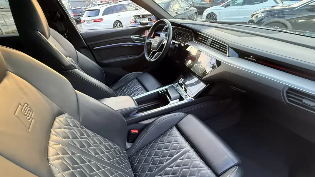 Audi e-tron Sportback 2022 - 39990 EUR, 82000 km - 82000km - foto 41 de 45