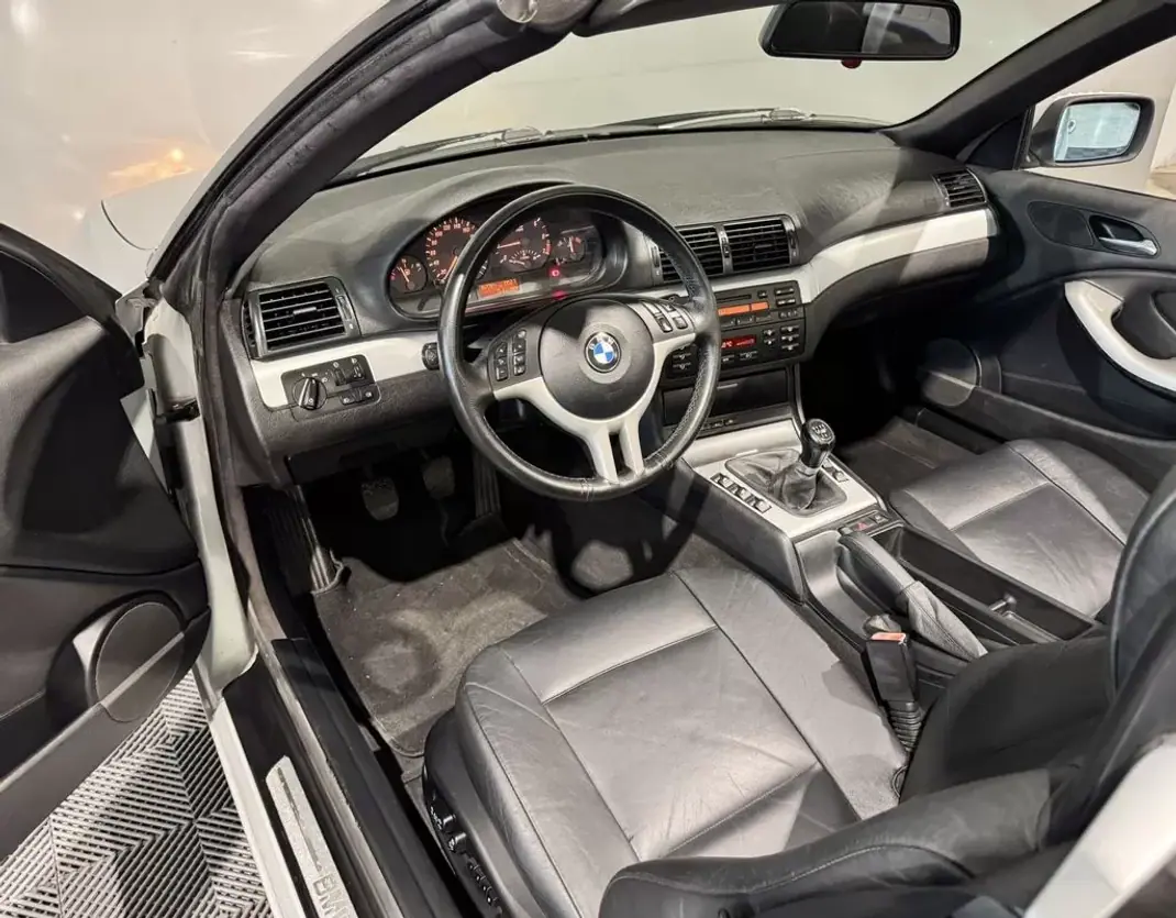 BMW 318 2003 - 13900 EUR, 182000 km - 182000km - foto 6 de 42