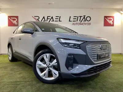 Audi Q4 e-tron 2023 - 29500 EUR, 69000 km - AUTO.MOTO.pt - 69000km - foto 5 de 35