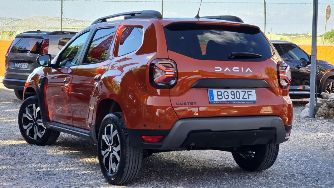 Dacia Duster 2024 - 19500 EUR, 38700 km - AUTO.MOTO.pt - 38700km - foto 5 de 23
