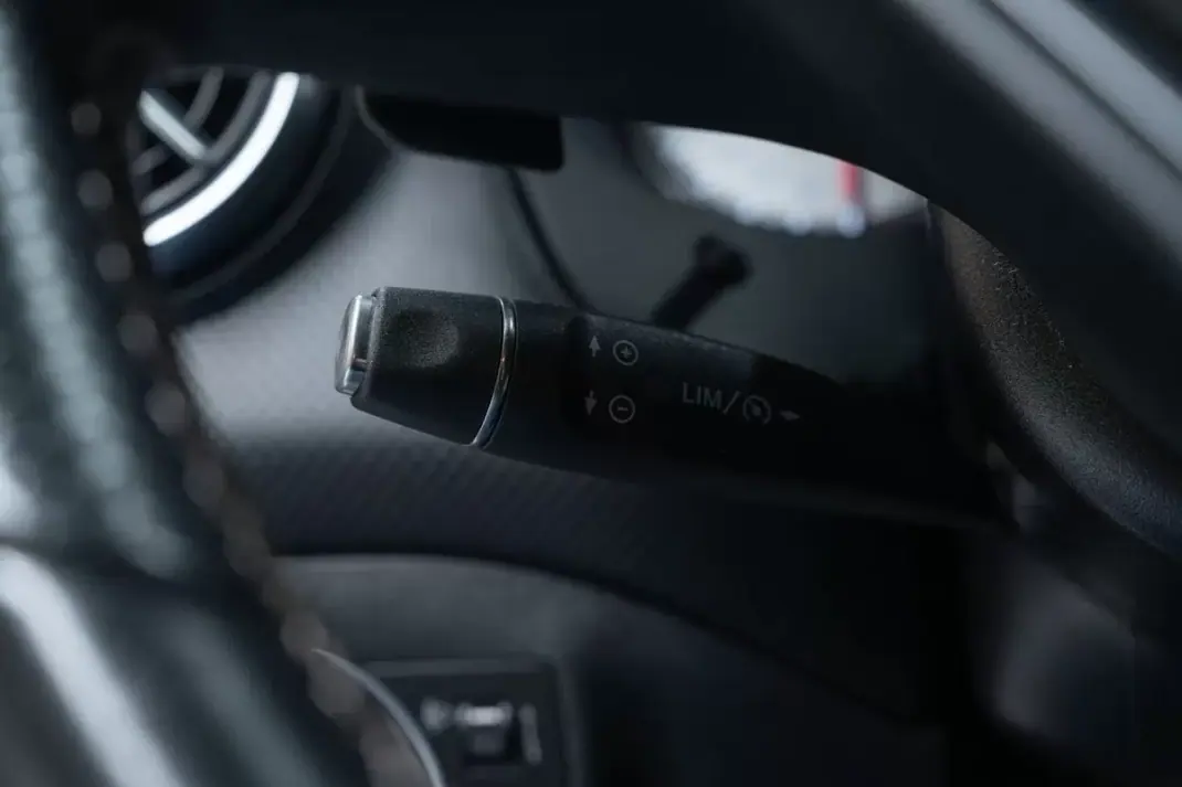 Mercedes-Benz A 180 2015 - 16950 EUR, 81000 km - AUTO.MOTO.pt - 81000km - foto 19 de 36