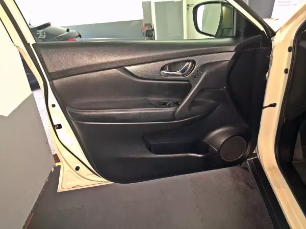Nissan X-Trail 2016 - 15000 EUR, 150000 km - AUTO.MOTO.pt - 150000km - foto 7 de 28