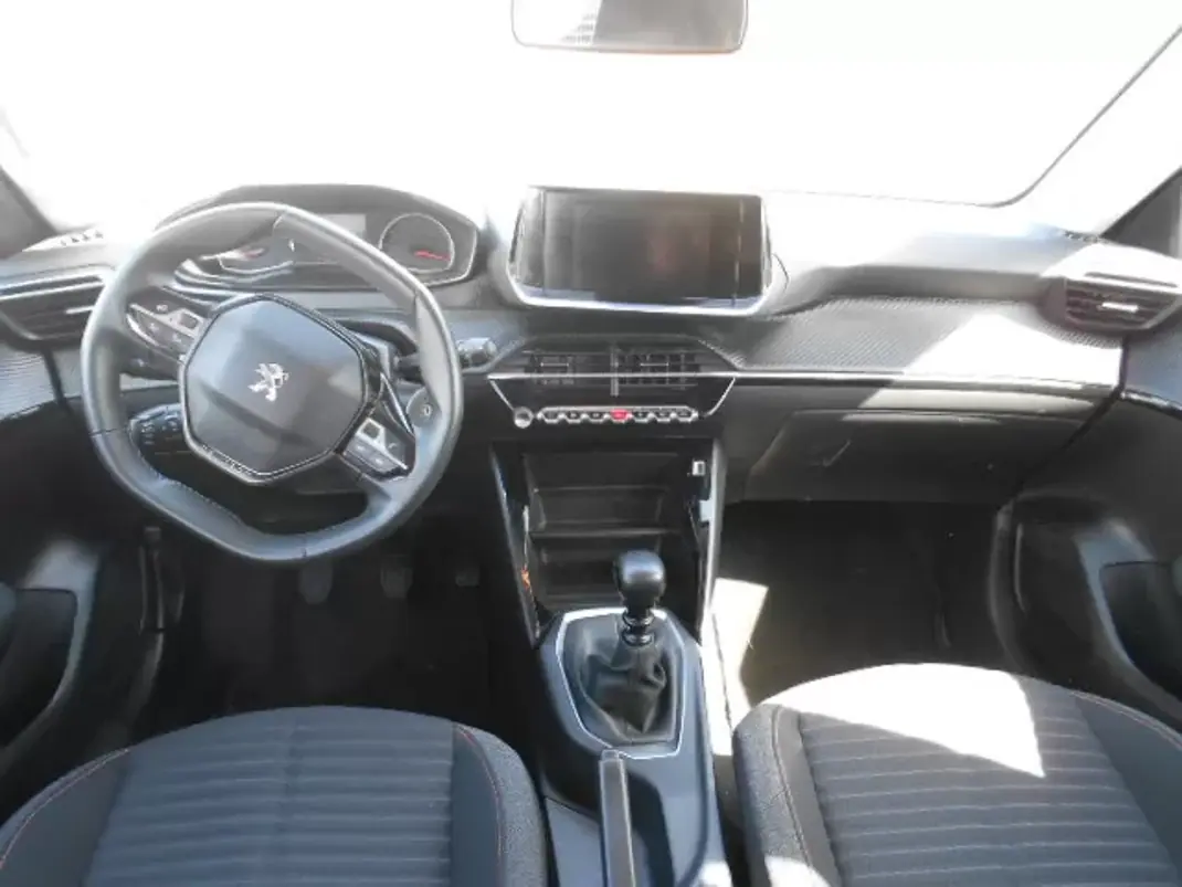 Peugeot 208 2023 - 15500 EUR, 56044 km - AUTO.MOTO.pt - 56044km - foto 8 de 11
