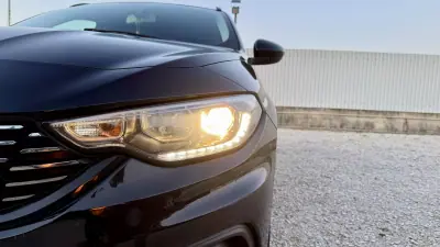 Fiat Tipo Station Wagon 2019 - 12900 EUR, 137000 km - AUTO.MOTO.pt - 137000km - foto 4 de 43