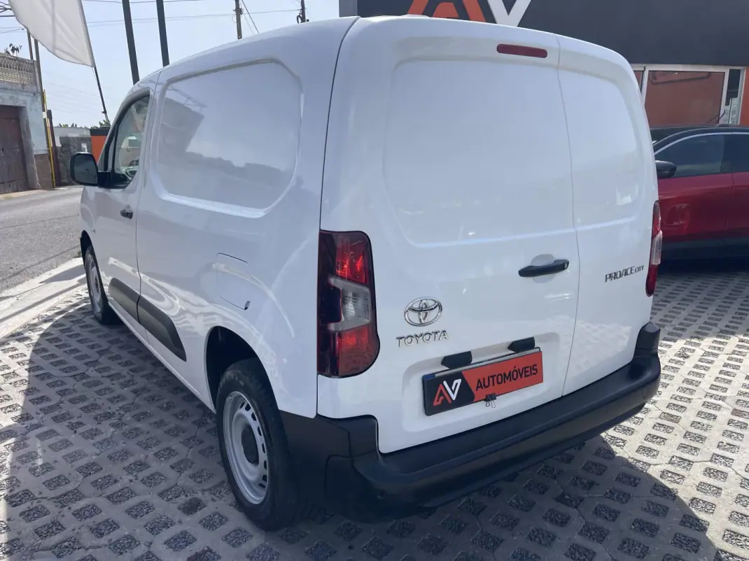 Toyota Proace City Verso 2021 - 16950 EUR, 84847 km - 84847km - foto 5 de 14