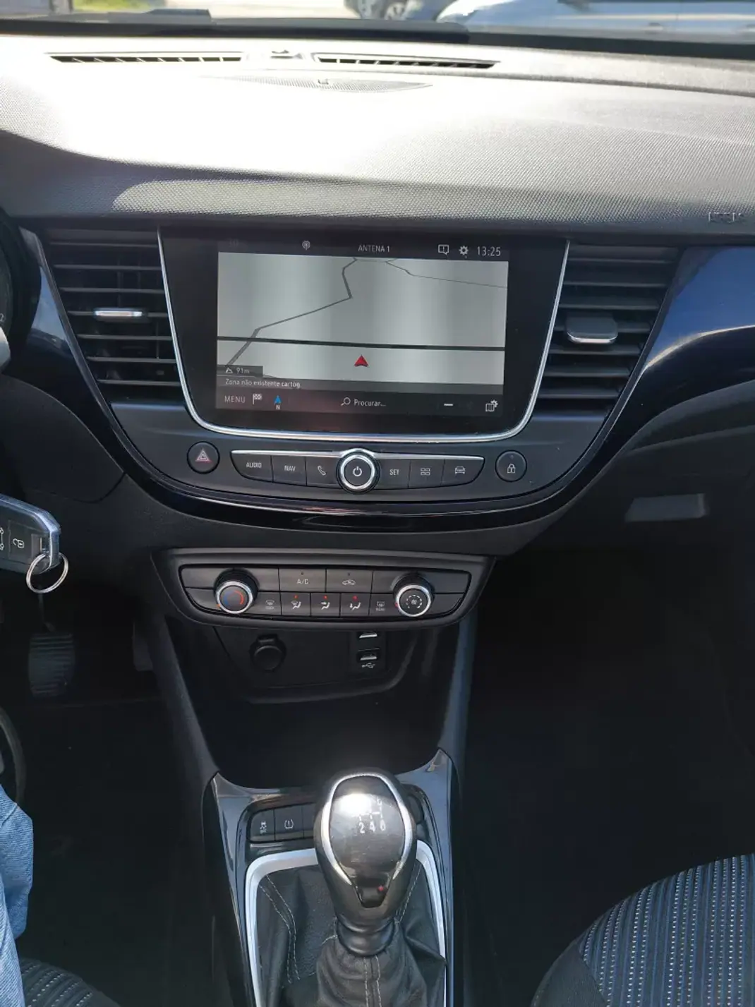 Opel Crossland X 2019 - 13900 EUR, 149750 km - AUTO.MOTO.pt - 149750km - foto 5 de 11