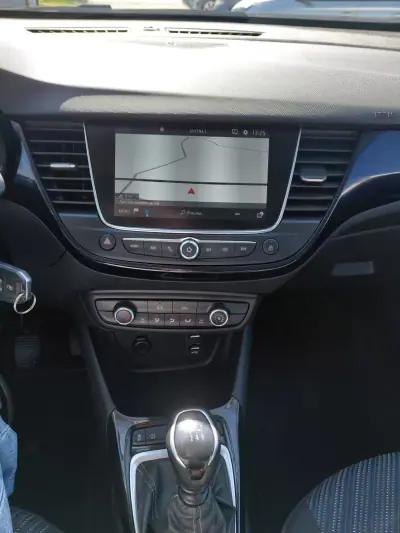 Opel Crossland X 2019 - 13900 EUR, 149750 km - AUTO.MOTO.pt - 149750km - foto 5 de 11