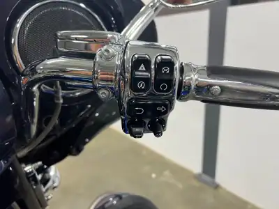 Harley-Davidson FLHTC 2014 - 24900 EUR, 39000 km - AUTO.MOTO.pt - 39000km - foto 27 de 27