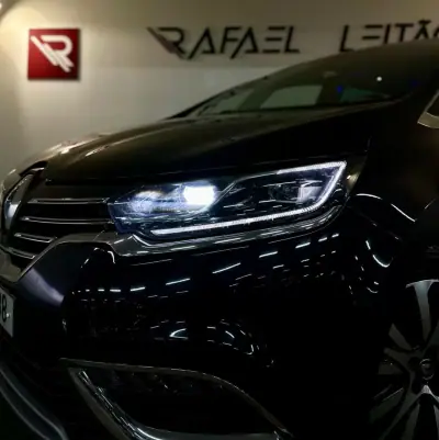 Renault Espace 2016 - 16500 EUR, 163000 km - AUTO.MOTO.pt - 163000km - foto 13 de 49