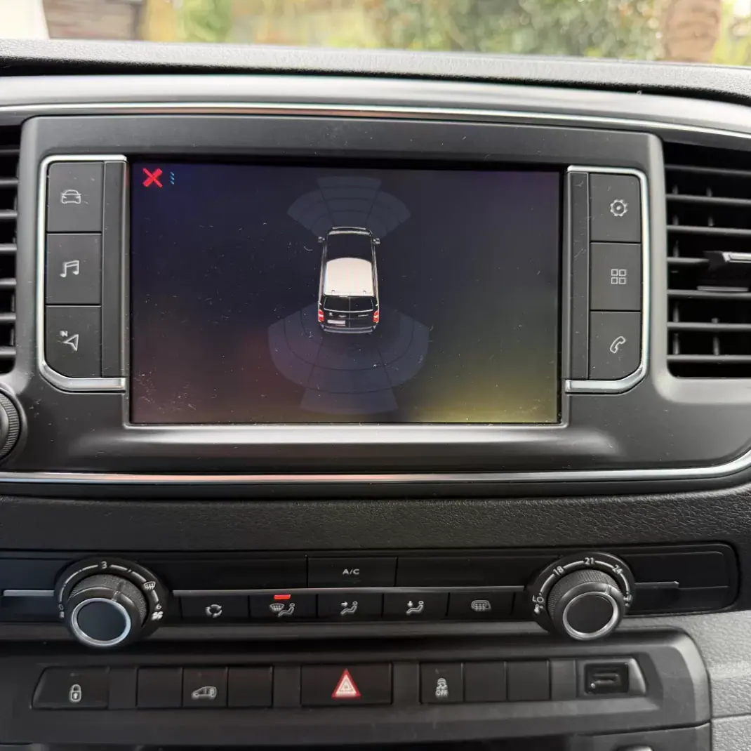 Peugeot Expert 2016 - 12990 EUR, 180000 km - AUTO.MOTO.pt - 180000km - foto 26 de 27