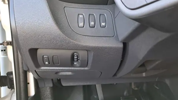 Renault Kangoo 2019 - 18900 EUR, 210580 km - AUTO.MOTO.pt - 210580km - foto 15 de 28