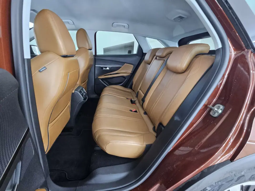 Peugeot 3008 2018 - 18500 EUR, 122503 km - AUTO.MOTO.pt - 122503km - foto 20 de 25