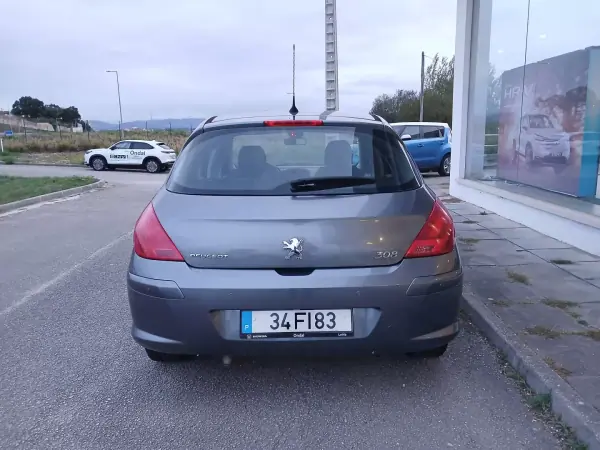 Peugeot 308 2008 - 6800 EUR, 159500 km - AUTO.MOTO.pt - 159500km - foto 6 de 20
