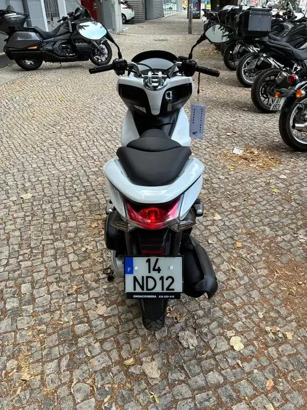 Honda PCX 125 2012 - 1900 EUR, 64269 km - AUTO.MOTO.pt - 64269km - foto 2 de 12