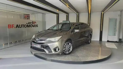 Toyota Avensis Touring Sports 2016 - 14900 EUR, 212217 km - AUTO.MOTO.pt - 212217km - foto 12 de 57