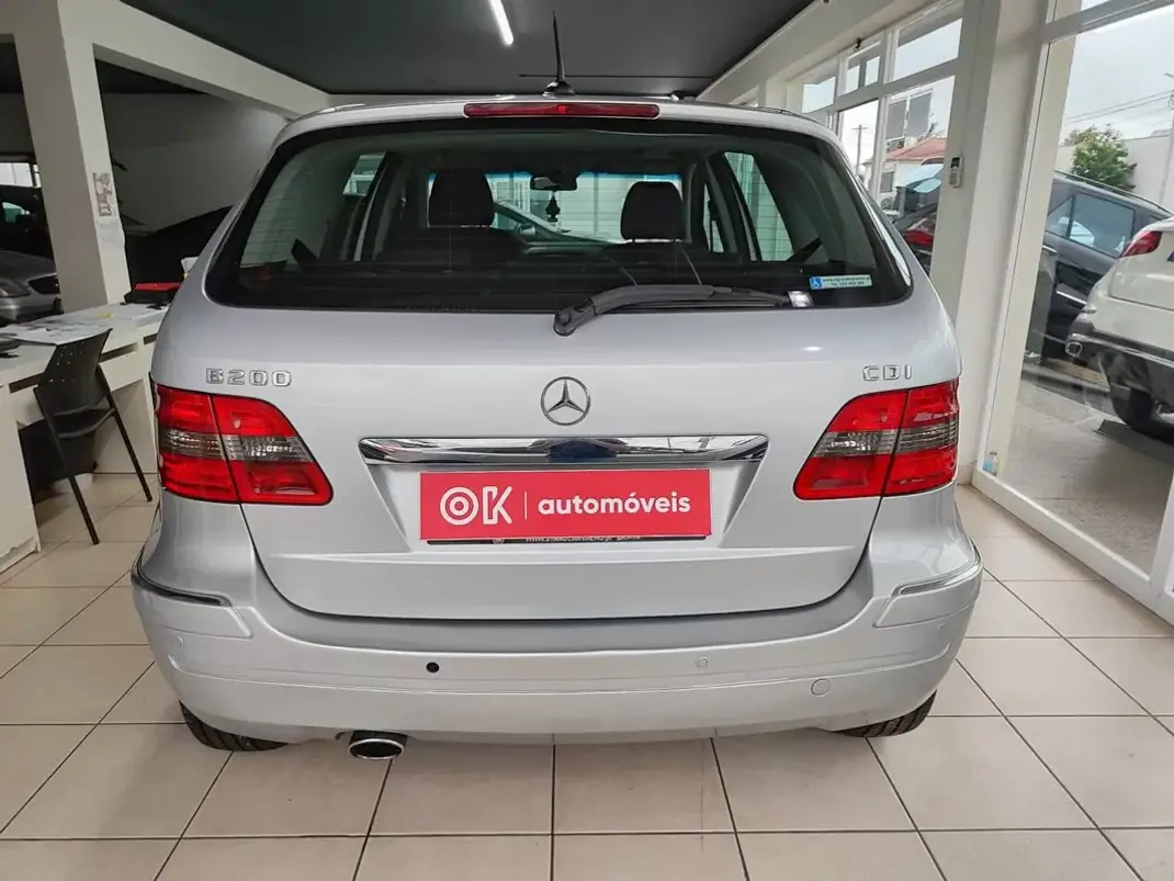 Mercedes-Benz B 200 2006 - 8250 EUR, 190000 km - AUTO.MOTO.pt - 190000km - foto 9 de 34