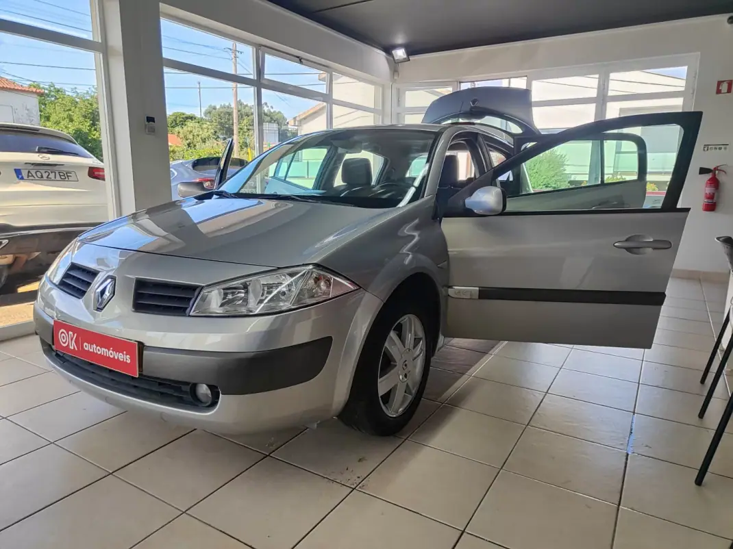 Renault Mégane 2005 - 2950 EUR, 278000 km - 278000km - foto 20 de 32