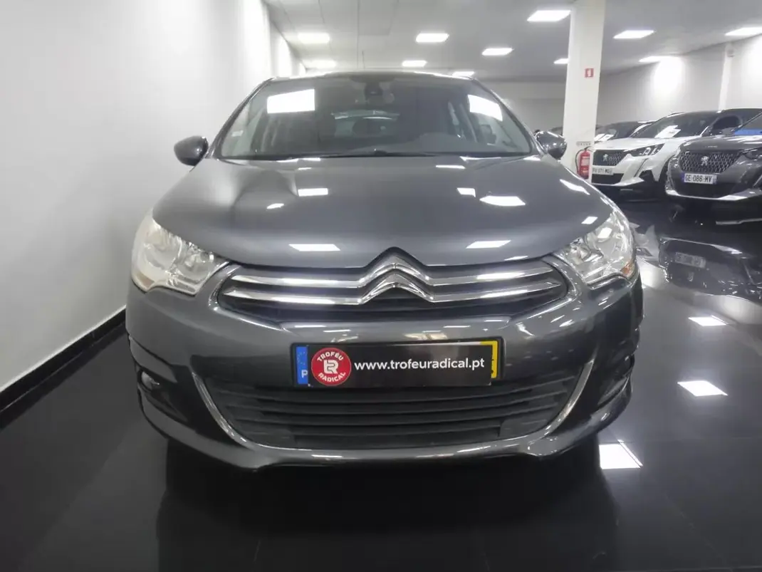 Citroën C4 2011 - 6990 EUR, 200000 km - AUTO.MOTO.pt - 200000km - foto 2 de 21